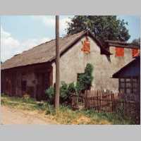 078-1003 Haus in Pomedien, im Jahre 1992.jpg